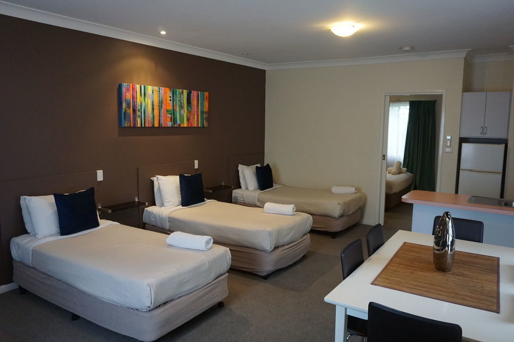 Lincoln Cottage Motor Inn Wagga Wagga Exterior photo
